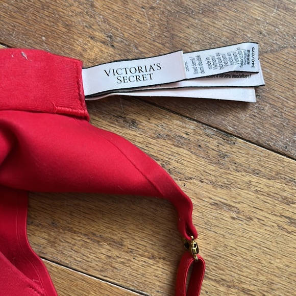 Victoria Secret Red Wired Bra 34 C - Picture 2 of 2